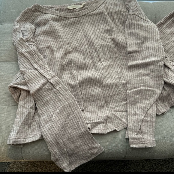 Light pink pajama set- size small - Picture 2 of 3